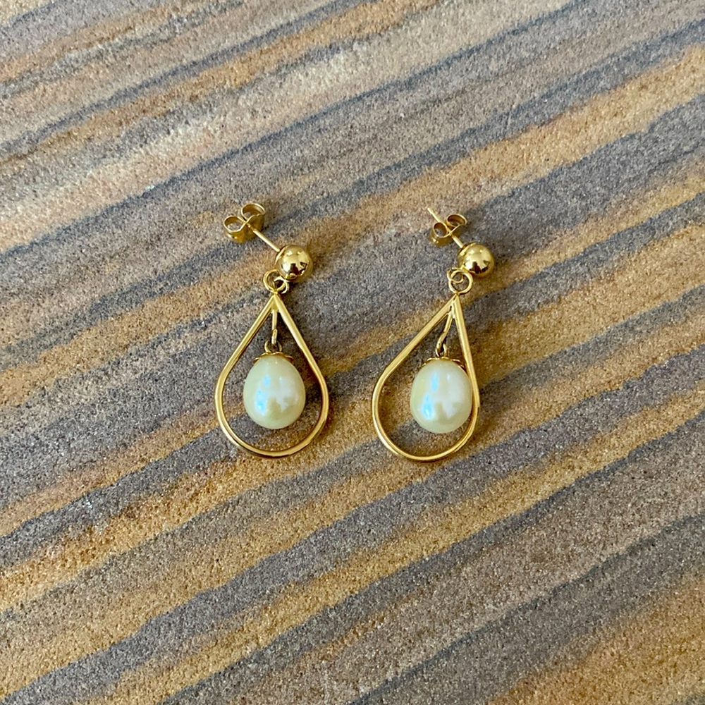 Womens 14 K solid Gold Earrings teardrop Earrings
